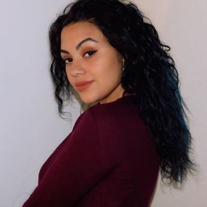 Meet your Posher, Caitlyn jazmine